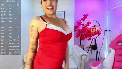 Snapshot of natalia_cartier chatting on June 26, 3:22 am Natalia. online show from June 26, 3:22 am