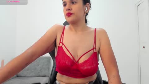 Snapshot of natalia_curvy1 chatting on July 28, 8:52 pm Nathalia online show from July 28, 8:52 pm