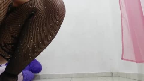 Snapshot of nataliavela chatting on May 28, 1:25 am nataliavela online show from May 28, 1:25 am