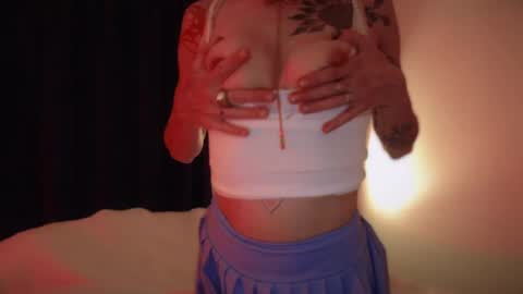 Natalie Six online show from August 2, 5:39 am