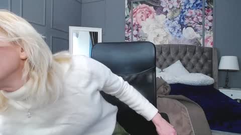 Natalie online show from February 3, 6:13 am