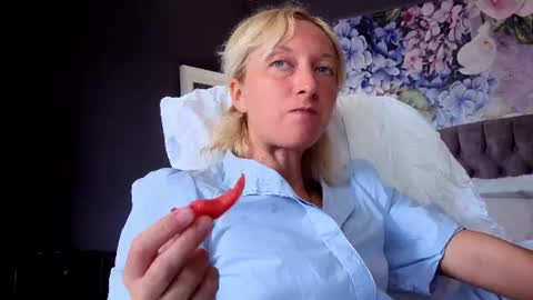Natalie online show from July 27, 6:09 am