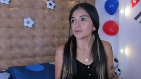 Snapshot of natalie_garciia chatting on June 22, 6:49 pm online show from June 22, 6:49 pm