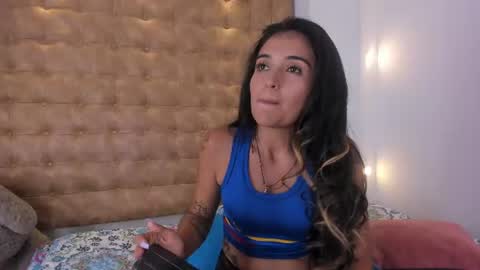 Snapshot of natalie_garciia chatting on July 7, 7:18 pm online show from July 7, 7:18 pm