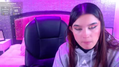 natalie  online show from December 16, 3:33 am