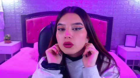 natalie  online show from December 19, 3:57 am