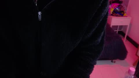 natalie  online show from March 3, 3:01 am