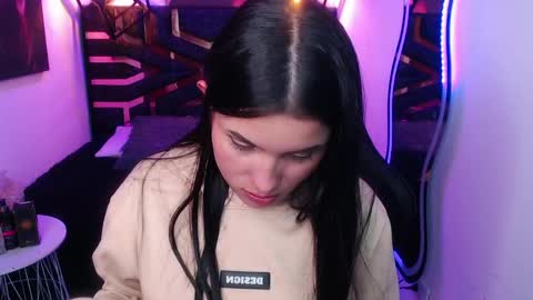 natalie  online show from May 6, 8:47 pm