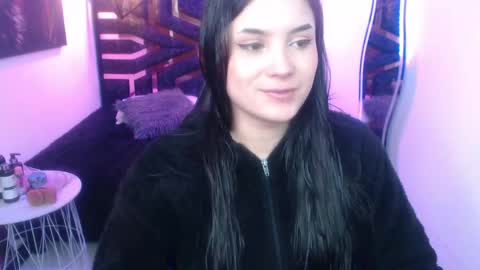 natalie  online show from May 18, 7:52 pm
