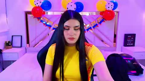 natalie  online show from July 3, 8:59 pm