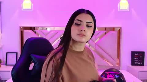natalie  online show from July 11, 7:38 pm
