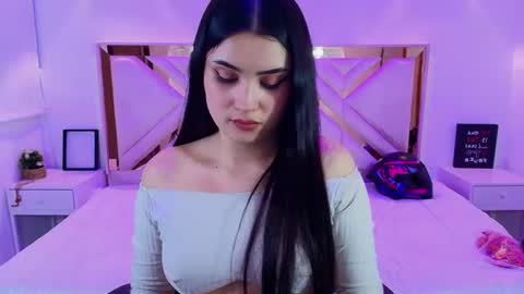 natalie  online show from July 24, 8:01 am