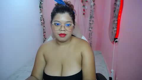 Snapshot of natalie_tits1 chatting on September 10, 6:41 pm natalie_tits1 online show from September 10, 6:41 pm