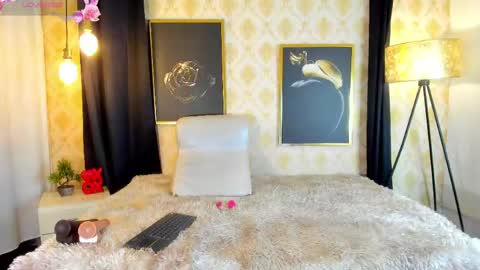 Snapshot of natalieparkerr chatting on May 20, 12:44 pm NATALIE online show from May 20, 12:44 pm