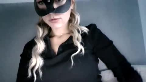 Snapshot of nataliexo111 chatting on October 1, 3:29 pm Natali online show from October 1, 3:29 pm