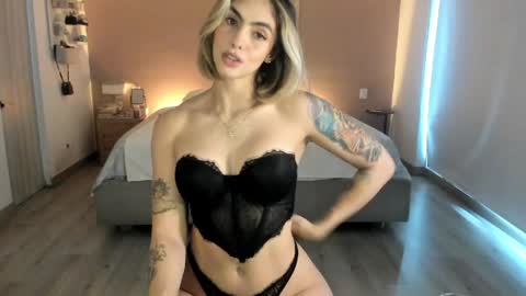 Snapshot of nataly_05 chatting on May 18, 9:31 pm anatalybee online show from May 18, 9:31 pm