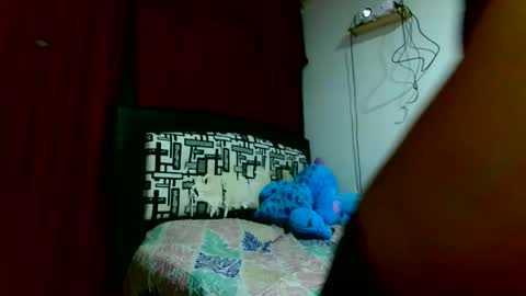 Snapshot of nataly_2908 chatting on May 27, 4:20 am nataly_2908 online show from May 27, 4:20 am