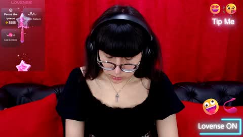 Snapshot of nataly_cloud chatting on December 6, 12:27 pm N A T A L Y online show from December 6, 12:27 pm