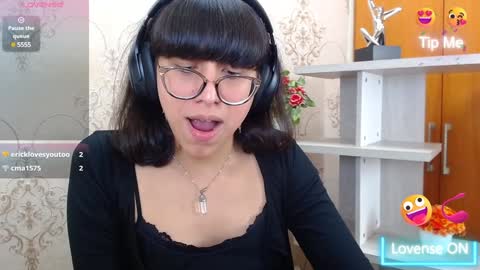 Snapshot of nataly_cloud chatting on December 19, 4:35 pm N A T A L Y online show from December 19, 4:35 pm
