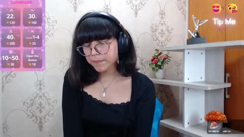 Snapshot of nataly_cloud chatting on January 19, 3:53 pm N A T A L Y online show from January 19, 3:53 pm