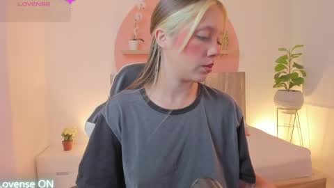 Snapshot of nataly_rodri chatting on May 21, 2:18 am Nataly online show from May 21, 2:18 am
