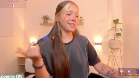 Snapshot of nataly_rodri chatting on May 24, 1:54 am Nataly online show from May 24, 1:54 am