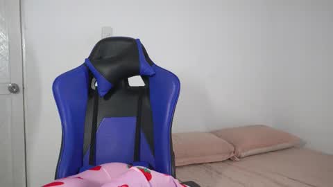 Naty online show from December 21, 1:57 am