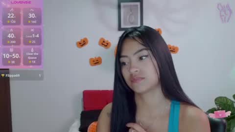 Nataly Escobar online show from October 24, 1:18 pm