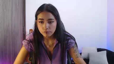 Snapshot of natalygreww chatting on July 5, 7:54 pm online show from July 5, 7:54 pm