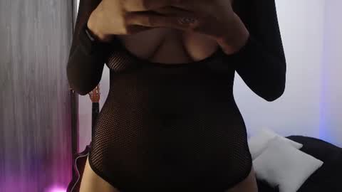Snapshot of natalygreww chatting on July 8, 7:51 pm online show from July 8, 7:51 pm