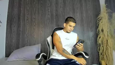 Snapshot of natan_77 chatting on May 8, 11:26 am natan_77 online show from May 8, 11:26 am
