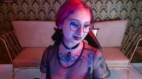 Snapshot of natasha1_alvarez chatting on April 15, 1:29 pm Natasha 3 online show from April 15, 1:29 pm