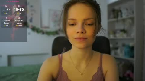 natasha__malkova online show from April 3, 8:23 am
