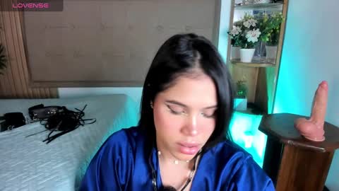 Natasha Sccott online show from January 28, 8:15 pm