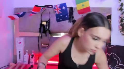 Snapshot of natasha_adams___ chatting on June 17, 9:27 pm NATASHA online show from June 17, 9:27 pm