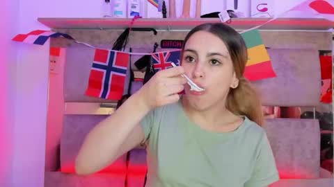 Snapshot of natasha_adams___ chatting on June 19, 9:18 pm NATASHA online show from June 19, 9:18 pm