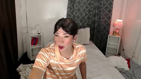 Snapshot of natasha_bleir chatting on April 29, 1:53 am natasha_bleir online show from April 29, 1:53 am
