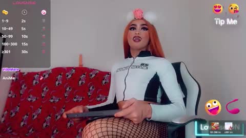 Snapshot of natasha_clifford chatting on January 5, 7:28 pm natasha_clifford online show from January 5, 7:28 pm