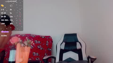 Snapshot of natasha_clifford chatting on January 6, 7:28 pm natasha_clifford online show from January 6, 7:28 pm