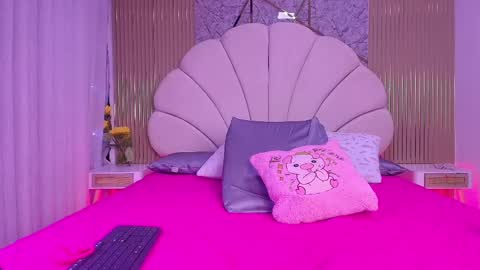Snapshot of natasha_luna_ chatting on May 6, 7:19 pm Natasha online show from May 6, 7:19 pm