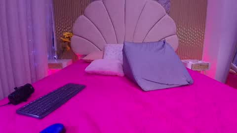 Snapshot of natasha_luna_ chatting on May 25, 7:20 pm Natasha online show from May 25, 7:20 pm