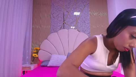 Snapshot of natasha_luna_ chatting on June 4, 7:20 pm Natasha online show from June 4, 7:20 pm