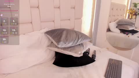 Snapshot of natasha_smith09 chatting on December 31, 5:00 am Natasha Smith online show from December 31, 5:00 am