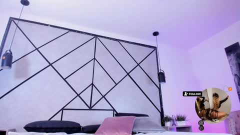 Snapshot of natasha_smith09 chatting on January 3, 10:40 pm Natasha Smith online show from January 3, 10:40 pm