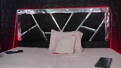 Natasha Vesper  online show from November 4, 12:15 pm