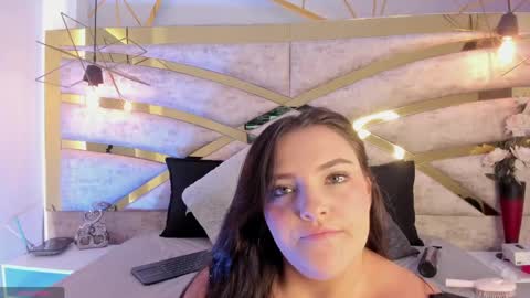 Snapshot of natashaa_romano chatting on June 2, 11:45 am natashaa_romano online show from June 2, 11:45 am