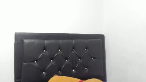 Snapshot of natasshaa_brown chatting on February 14, 1:46 am natasshaa_brown online show from February 14, 1:46 am