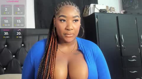 Snapshot of natasshaa_brown chatting on March 27, 12:05 am natasshaa_brown online show from March 27, 12:05 am