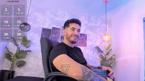 Snapshot of nate_franco chatting on May 12, 2:19 am Nate Franco online show from May 12, 2:19 am