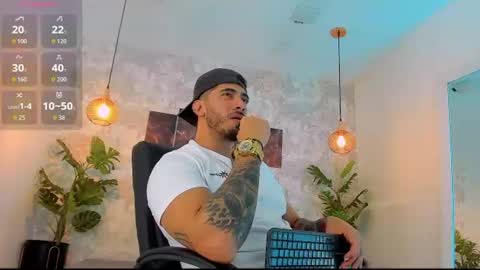 Snapshot of nate_franco chatting on June 12, 4:33 am Nate Franco online show from June 12, 4:33 am